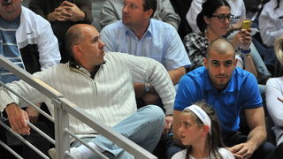 Zadar, 260513.
Dvorana Kresimira Cosica. 
3. polufinalna utakmica prvenstva Hrvatske izmedju KK Zadar i KK Cedevita.
Na fotografiji: Drazen Anzulovic i Vedran Morovic.
Foto: Luka Gerlanc / CROPIX