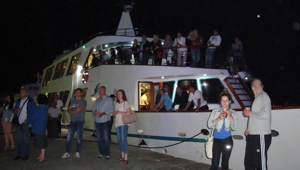 Klapa Cambi održala cjelovečernji koncert na biogradskoj rivi. Foto: Gordana Šarić Klapa Cambi održala cjelovečernji koncert na biogradskoj rivi. Foto: Gordana Šarić