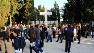 Blagdan Svih svetih na Gradskom groblju Zadar, Foto: Iva Perinčić Blagdan Svih svetih na Gradskom groblju Zadar, Foto: Iva Perinčić
