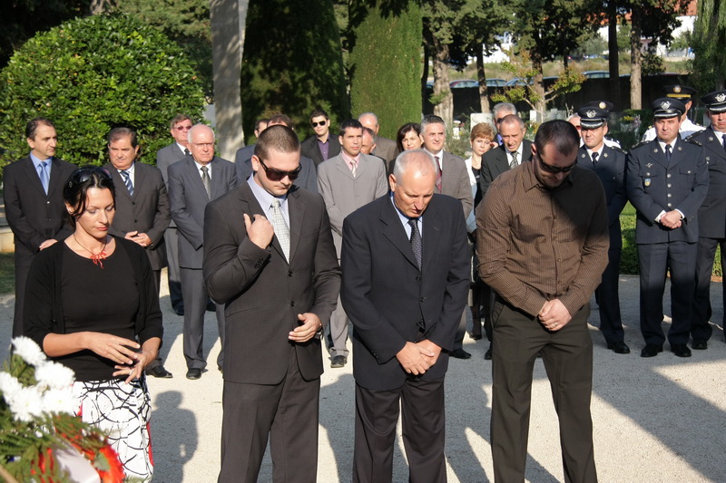 Image 1054201 (auto)