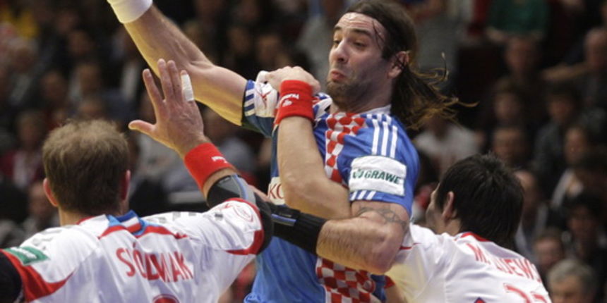 Bec, 300110. Austrija je domacin EURO 2010 u rukometu od 19-31 01.10. U Becu se igraju utakmice poufinala i finala. Polufinale su izborile reprezentacije Islanda, Francuske, Poljske i Hrvatske. Utakmica polufinala Hrvatska – Poljska. Na slici:  Ivano Bali