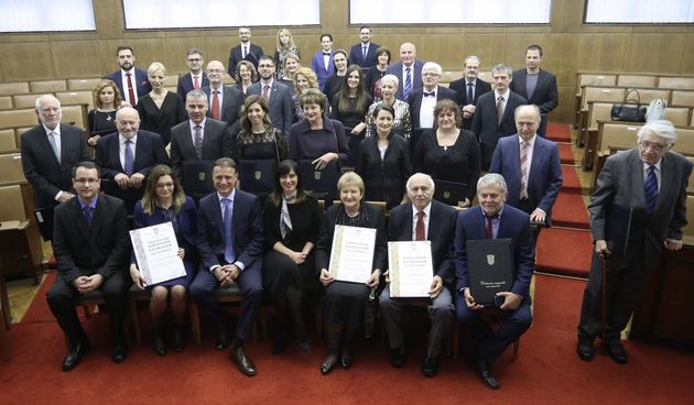 U Hrvatskom saboru u dvorani Josipa Sokcevica dodijeljene su “Drzavne nagrade za znanost” za 2016. godinu