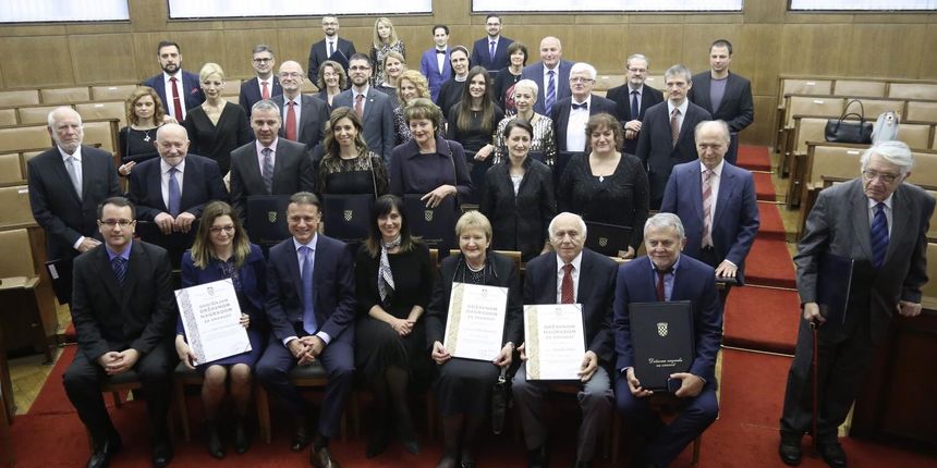 U Hrvatskom saboru u dvorani Josipa Sokcevica dodijeljene su “Drzavne nagrade za znanost” za 2016. godinu