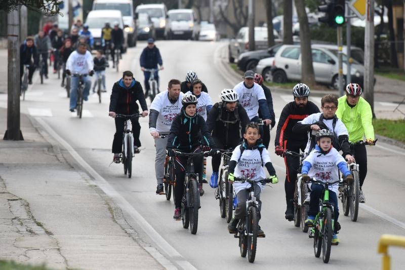 Branimirova obala: Start tradicionalne Božićne biciklijade Zadar-Vir. Foto: Dino Stanin/PIXSELL