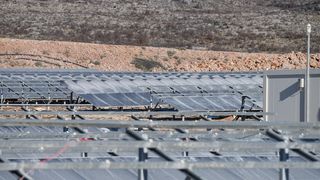 U Zatonu Obrovačkom bura uništila jednu od najvećih solarnih elektrana u Hrvatskoj U Zatonu Obrovačkom bura uništila jednu od najvećih solarnih elektrana u Hrvatskoj