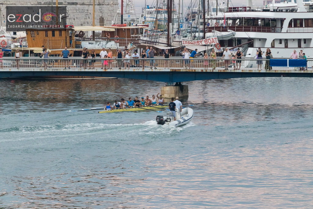 6. “Jadranov veslački dvoboj” osmeraca u uvali Jazine 6. “Jadranov veslački dvoboj” osmeraca u uvali Jazine