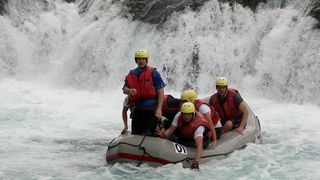 Zadar, Zrmanja, 270413.Rijeka Zrmanja. 8. hrvatska rafting regata Zrmanja 2013. Organizator regate je Riva rafting centar, putnicka agencija d.o.o. Na fotografiji: detalj sa regate.Foto: Jure Miskovic / CROPIX Zadar, Zrmanja, 270413.Rijeka Zrmanja. 8. hrvatska rafting regata Zrmanja 2013. Organizator regate je Riva rafting centar, putnicka agencija d.o.o. Na fotografiji: detalj sa regate.Foto: Jure Miskovic / CROPIX