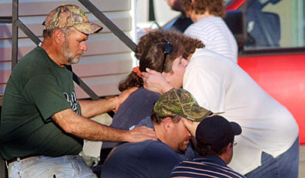 Članovi obitelji ubijenih u Alabami (Foto: news.sky.com)