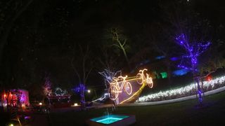 Perivoj Jelene Madijevke na trgu Pet bunara dobio je novo bozicno ruho. Photo: Filip Brala/PIXSELL Perivoj Jelene Madijevke na trgu Pet bunara dobio je novo bozicno ruho. Photo: Filip Brala/PIXSELL