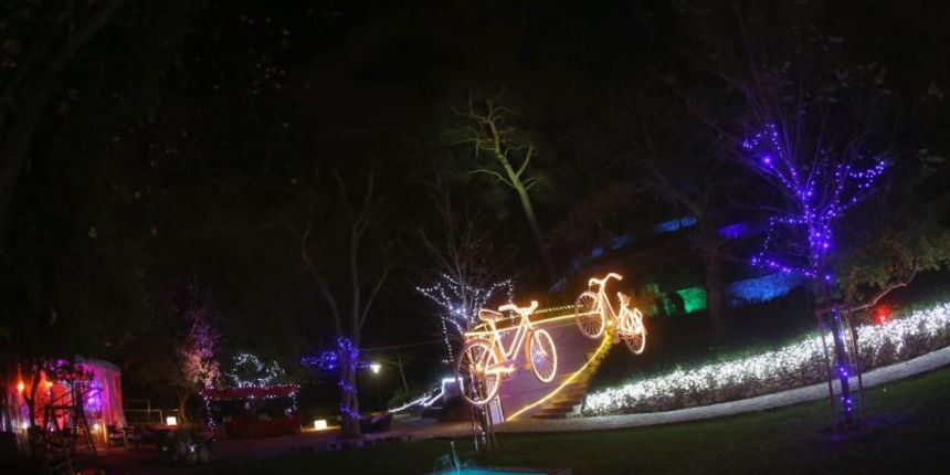 Perivoj Jelene Madijevke na trgu Pet bunara dobio je novo bozicno ruho. Photo: Filip Brala/PIXSELL Perivoj Jelene Madijevke na trgu Pet bunara dobio je novo bozicno ruho. Photo: Filip Brala/PIXSELL