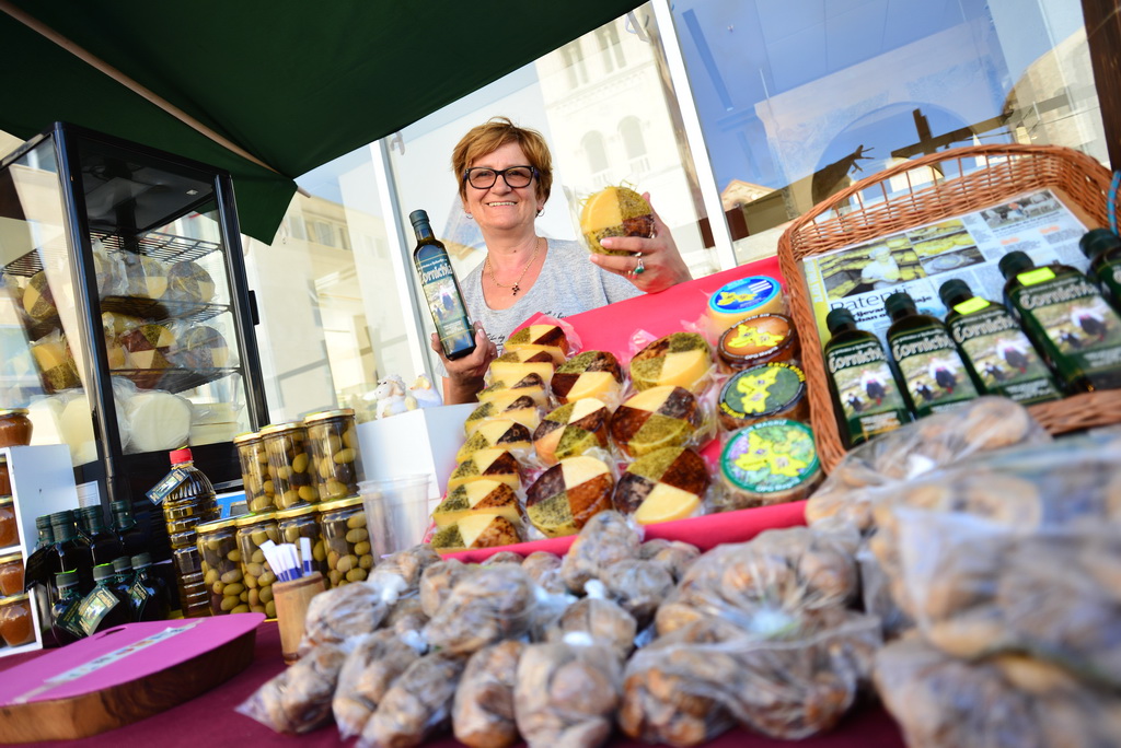 Sajam proizvodi hrvatskog sela na zadarskom Forumu