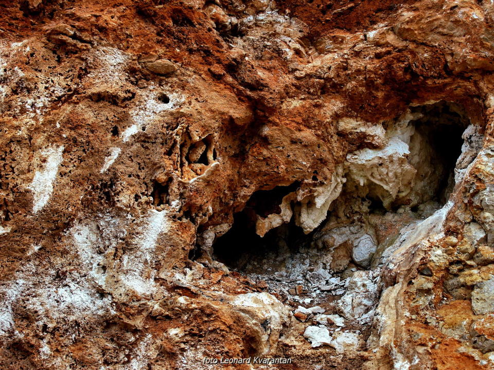 Pješačka staza Obrovac – Jankovića buk