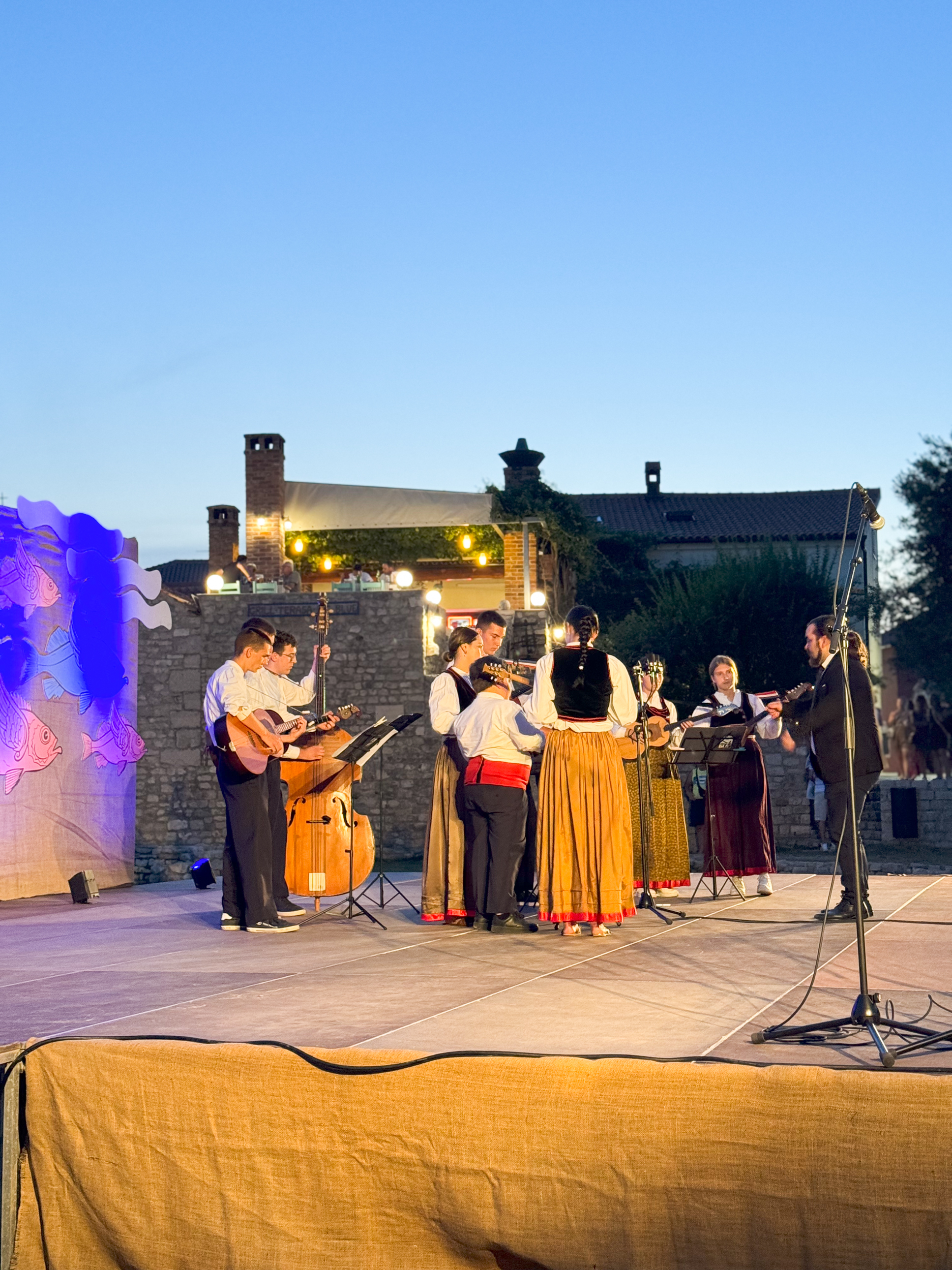 Svečano i atraktivno održana univerzalna i autohtona 22. Ninska šokolijada Svečano i atraktivno održana univerzalna i autohtona 22. Ninska šokolijada