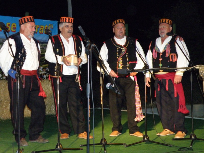 Lišane Ostrovičke: 1. Večer ojkanja “Od Sinja do Nina i Brinja”, Foto: Marko Mane Ledenko