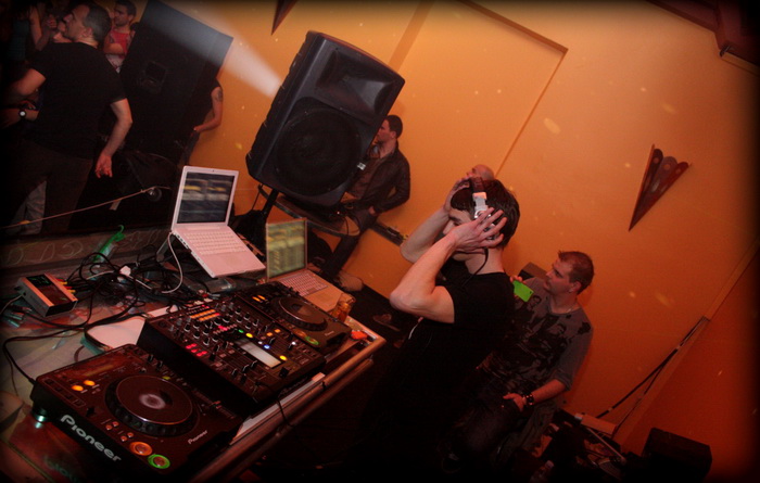 DJ Petar Dundov, DJ Androligic i DJ Mony u Peppers Clubu 5. ozujka, Foto: Iva Idassa