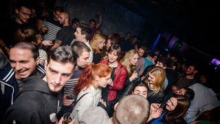 Subotnji party u Svarog baru