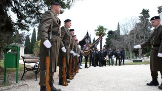 Na Gradskom groblju odana počast poginulim hrvatskim braniteljima povodom 30. obljetnice VRO Maslenica Na Gradskom groblju odana počast poginulim hrvatskim braniteljima povodom 30. obljetnice VRO Maslenica