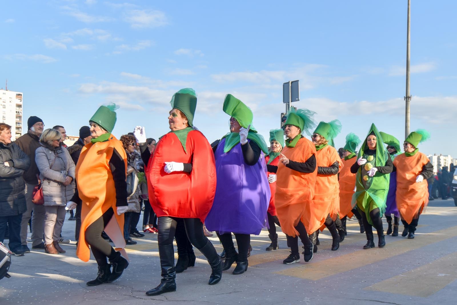 Zadarski karneval 2018: Povorka maškaranih skupina gradskim ulicama Zadarski karneval 2018: Povorka maškaranih skupina gradskim ulicama
