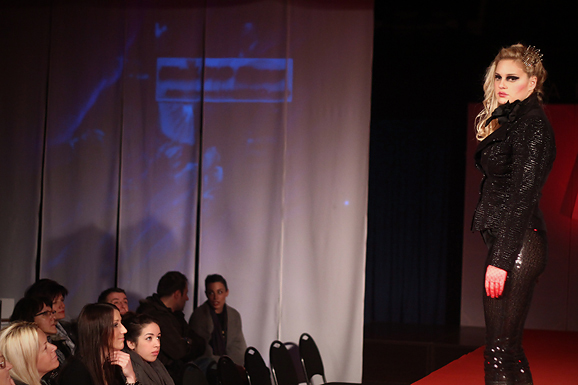 Ki-N-ky by E production (foto:Saša Čuka) Ki-N-ky by E production (foto:Saša Čuka)