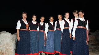 Vecer folklora: KUD Nevijana i ansambl Horenak u Nevidjenima Vecer folklora: KUD Nevijana i ansambl Horenak u Nevidjenima