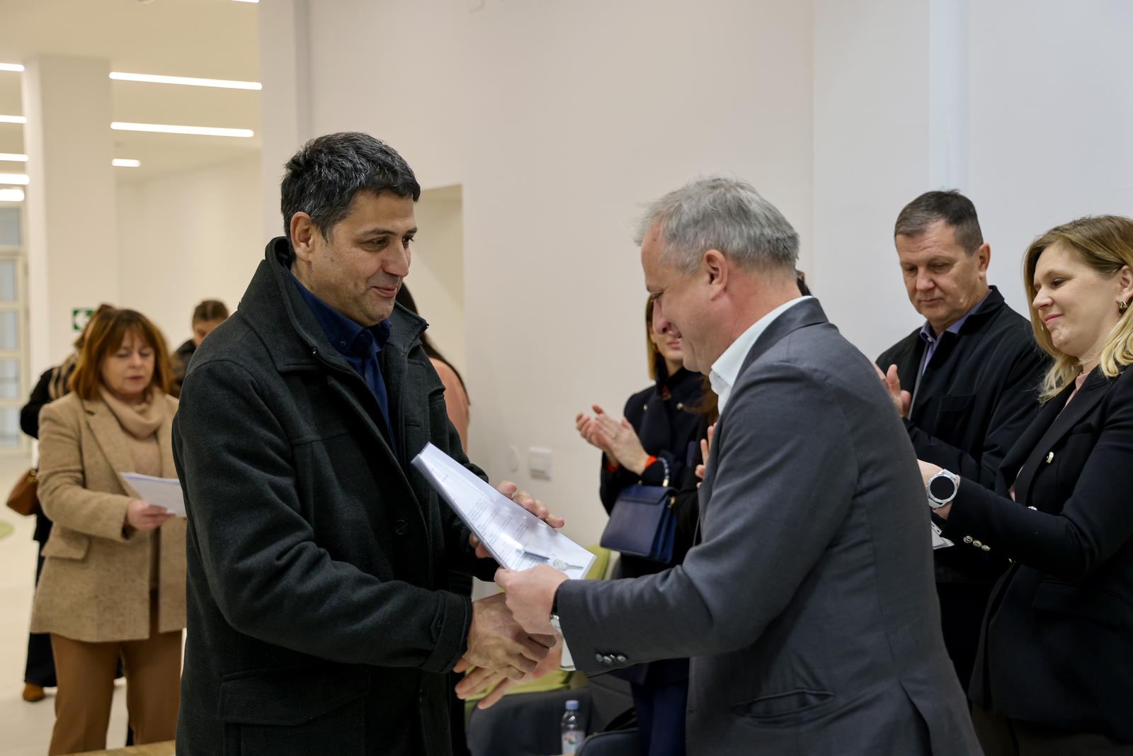 Podjela ključeva i useljenje korisnika u Centar za mlade Podjela ključeva i useljenje korisnika u Centar za mlade