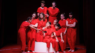 Igrajmo se: Zabranjeno mlađima od 15 strana A