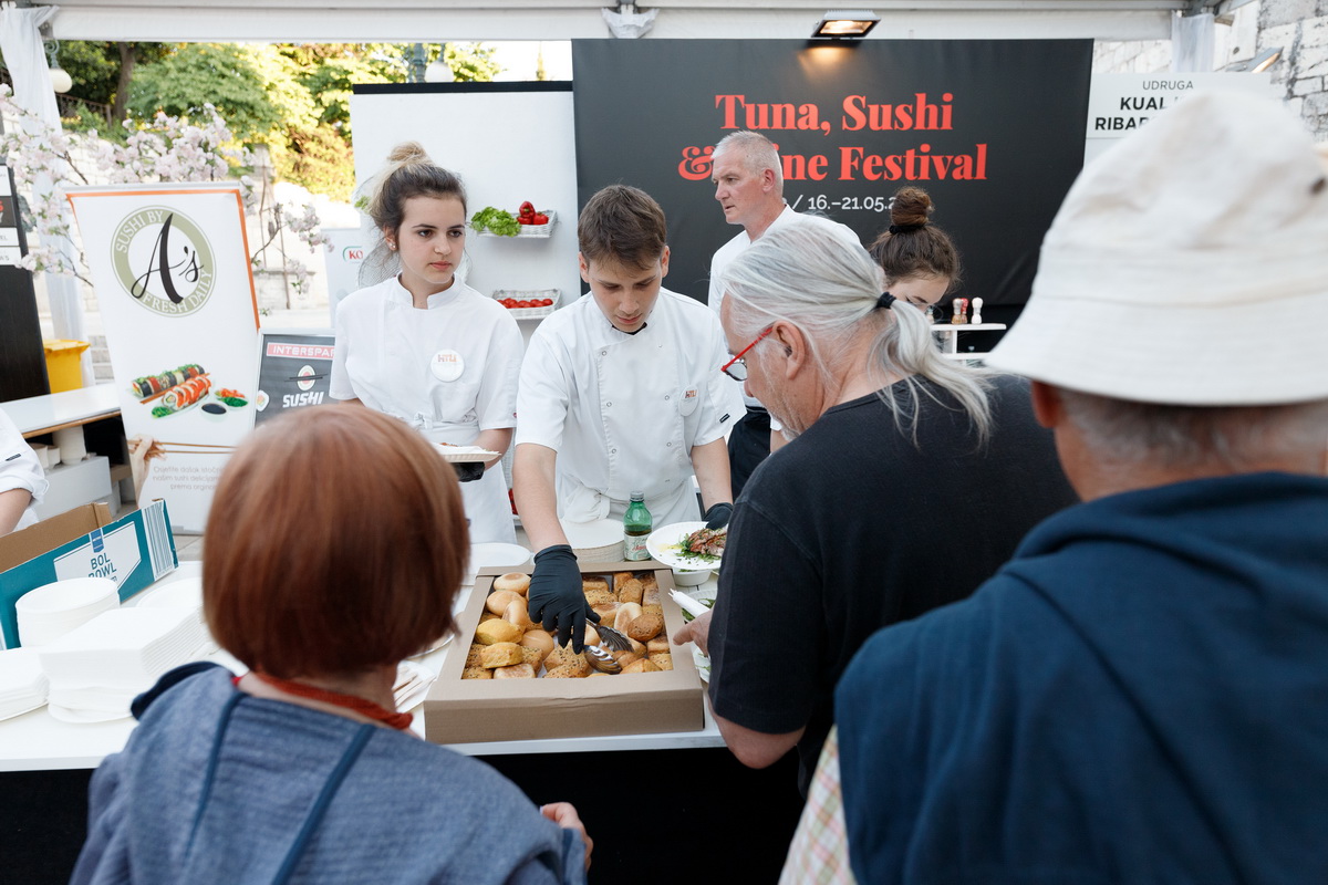 Prva večernja “fešta od rib'” Tuna, Sushi & Wine Festivala