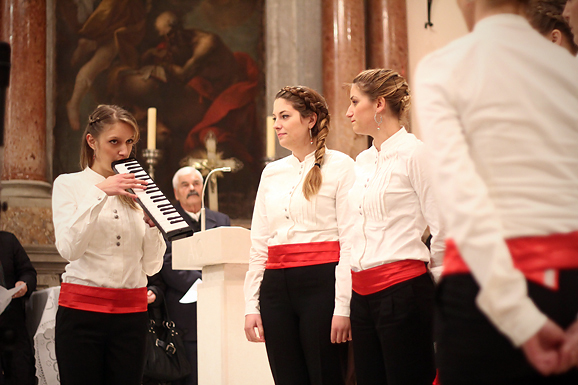 Božićni klapski koncert u crkvi Sv. Frane (foto:Saša Čuka)