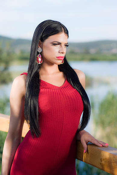 Anita Maričić u promociji modnih kreacija na Vranskom Jezeru (foto: Ivan Toman)