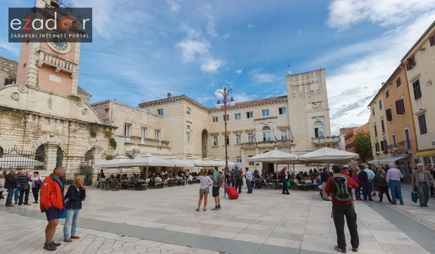 Đir po gradu 20. rujna 2017. Narodni trg