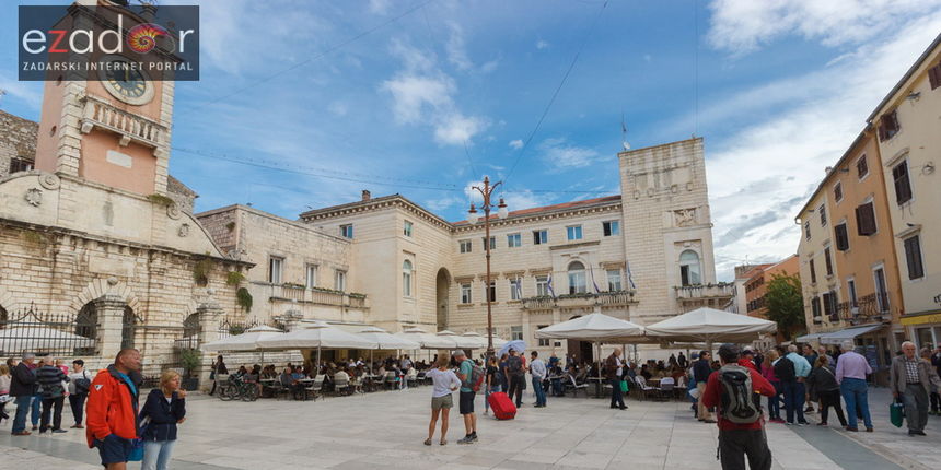 Đir po gradu 20. rujna 2017. Narodni trg Đir po gradu 20. rujna 2017. Narodni trg