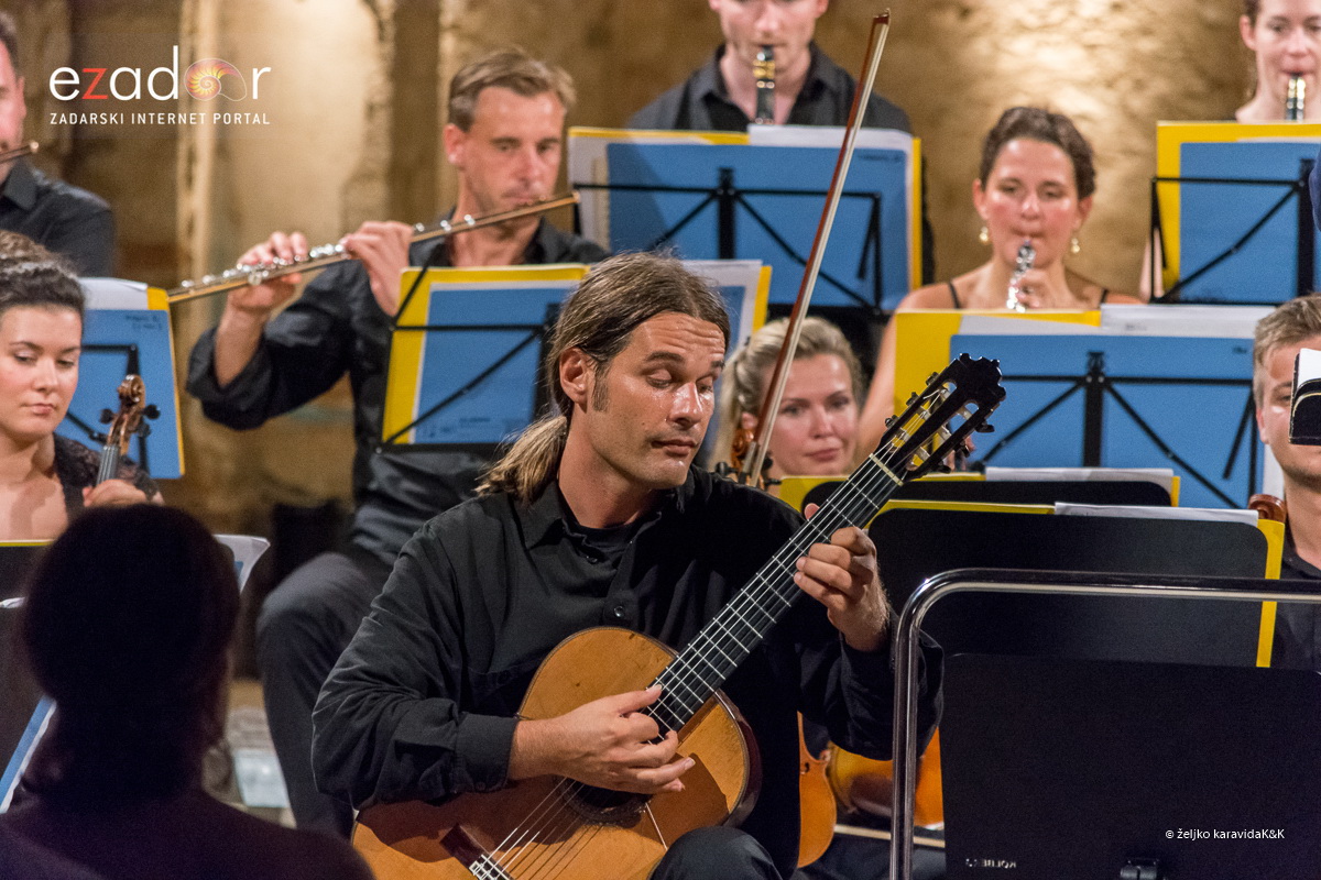 59. Glazbene večeri u sv. Donatu: Orkestar Epoque i gitarist Krešimir Bedek @ Crkva sv. Nikole