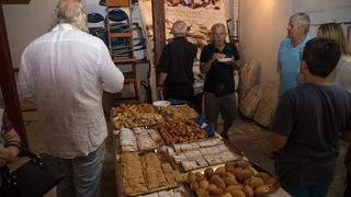 Otvorenje izložbe fotografija “Biogradske procesije” Vinka Pešića Otvorenje izložbe fotografija “Biogradske procesije” Vinka Pešića