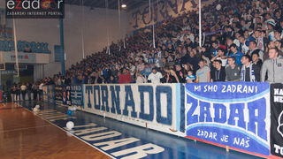 Humanitarno gledanje utakmice Zadar-Cibona u Jazinama Humanitarno gledanje utakmice Zadar-Cibona u Jazinama