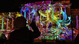 Festival svjetla – Instalacija Odd Dynamics na pročelju muzeja Mimara