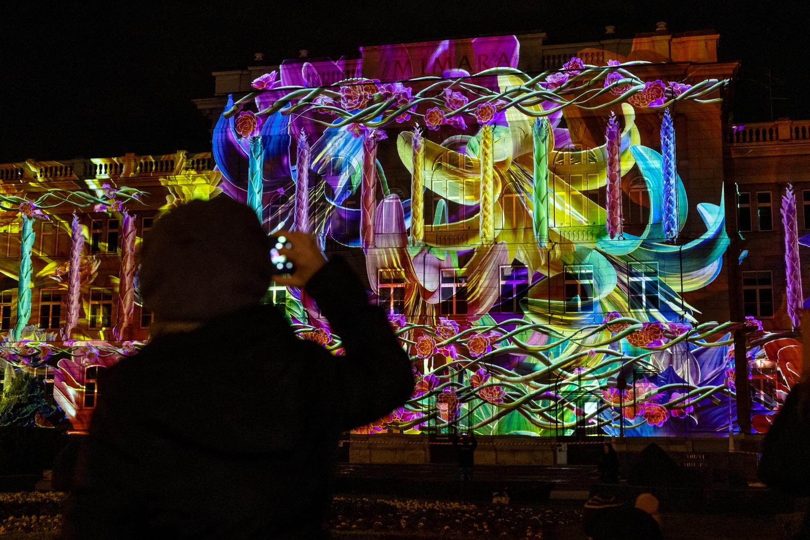 Festival svjetla – Instalacija Odd Dynamics na pročelju muzeja Mimara