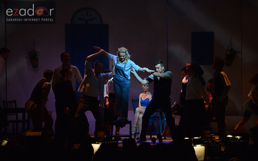 Mjuzikl Mamma Mia kazališta Komedija u dvorani Krešimir Ćosić