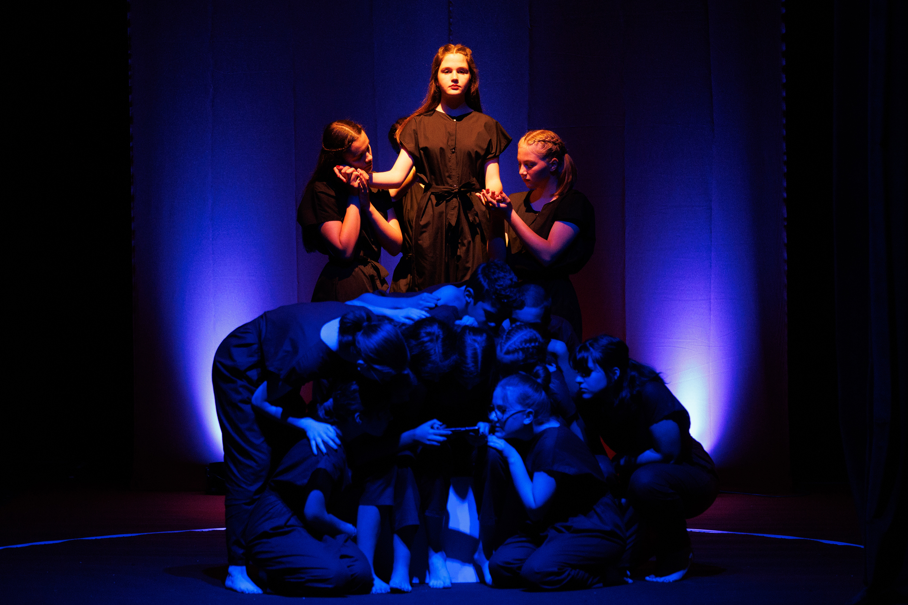 Igrajmo se: Zabranjeno mlađima od 15 strana A