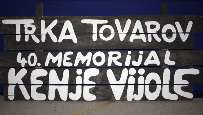 Sukosan: 40. Trka tovarov “Memorijal kenje Vijole” i 6. Noc svicarenja 8. kolovoza 2010. Sukosan: 40. Trka tovarov “Memorijal kenje Vijole” i 6. Noc svicarenja 8. kolovoza 2010.