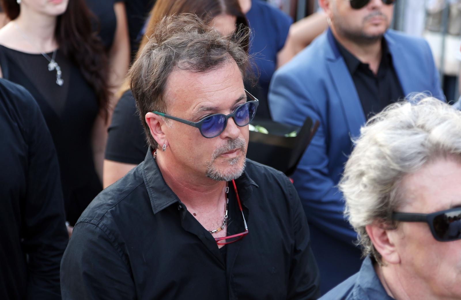 Split dostojanstveno na posljednju plovidbu ispratio legendu Olivera Dragojevića