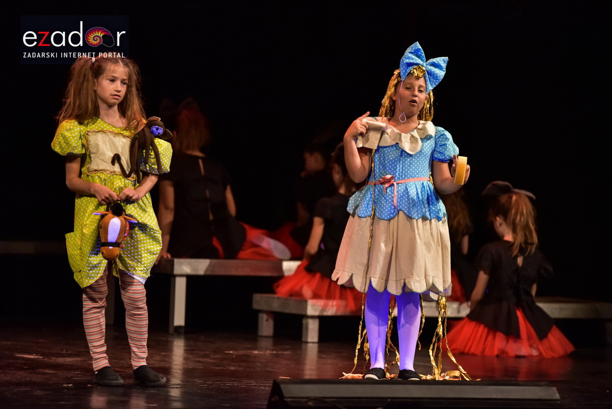 U HNK Zadar održana kazališna revija predstava Udruge “Igrajmo se” U HNK Zadar održana kazališna revija predstava Udruge “Igrajmo se”