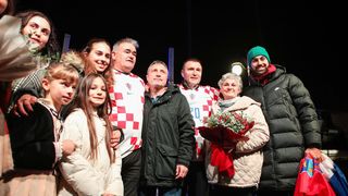 Veličanstveni doček brončanog Joška Gvardiola @ Novigrad Veličanstveni doček brončanog Joška Gvardiola @ Novigrad