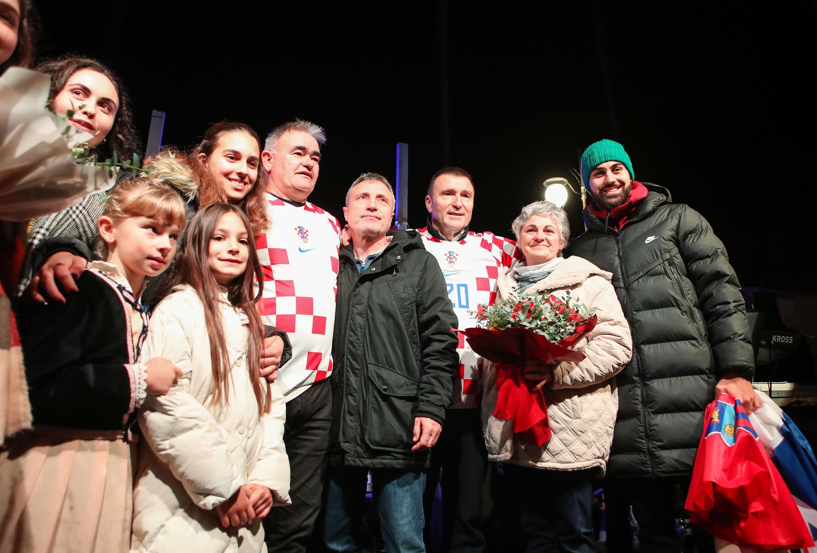 Veličanstveni doček brončanog Joška Gvardiola @ Novigrad Veličanstveni doček brončanog Joška Gvardiola @ Novigrad