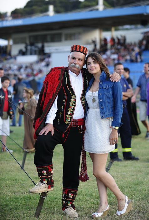 Sibenik, 030612.
Stadion Subicevac.
Veceras je odrzan humanitarni koncert “Sibenska srca za nasu dicu” na kojem su prikupljana sredstva za lijecenje djece oboljele od malignih bolesti. Koncert je vodila poznata glumica Doris Pincic, a nastupile su mnoge e Sibenik, 030612.
Stadion Subicevac.
Veceras je odrzan humanitarni koncert “Sibenska srca za nasu dicu” na kojem su prikupljana sredstva za lijecenje djece oboljele od malignih bolesti. Koncert je vodila poznata glumica Doris Pincic, a nastupile su mnoge e