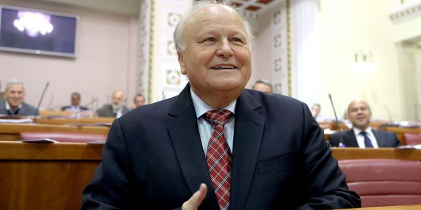 Slavko Linic. Raspravom o prijedlogu zakona o regulaciji trzista zeljeznickih usluga Sabor RH je nastavio 13. sjednicu. Photo: Patrik Macek/PIXSELL