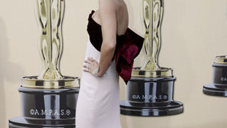 82. Red Carpet Oscara (oscar.go.com)