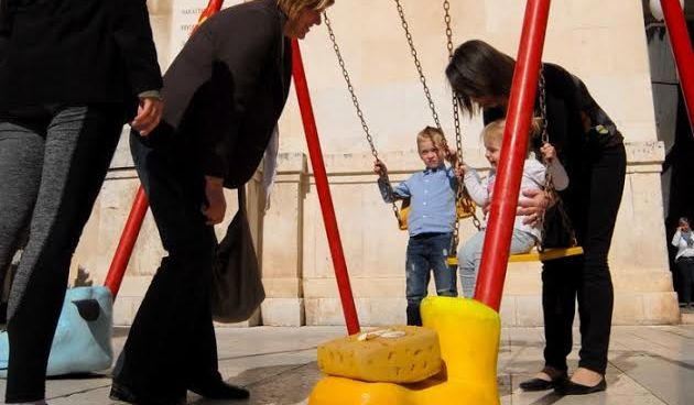 Ljuljačka Radija 057 na Narodnom trgu