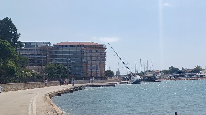 Nasukana jedrilica Nasukana jedrilica