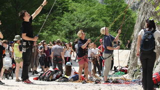 Zadar, 010510.
Na praznik rada u Nacionalnom parku Paklenica tradicionalno se okupljaju penjaci i izletnici koji su i ove godine bili u velikom broju. Takodjer se odrzalo medjunarodno natjecanje u brzom penjanju Big wall speed climbing u muskoj i zenskoj Zadar, 010510.
Na praznik rada u Nacionalnom parku Paklenica tradicionalno se okupljaju penjaci i izletnici koji su i ove godine bili u velikom broju. Takodjer se odrzalo medjunarodno natjecanje u brzom penjanju Big wall speed climbing u muskoj i zenskoj