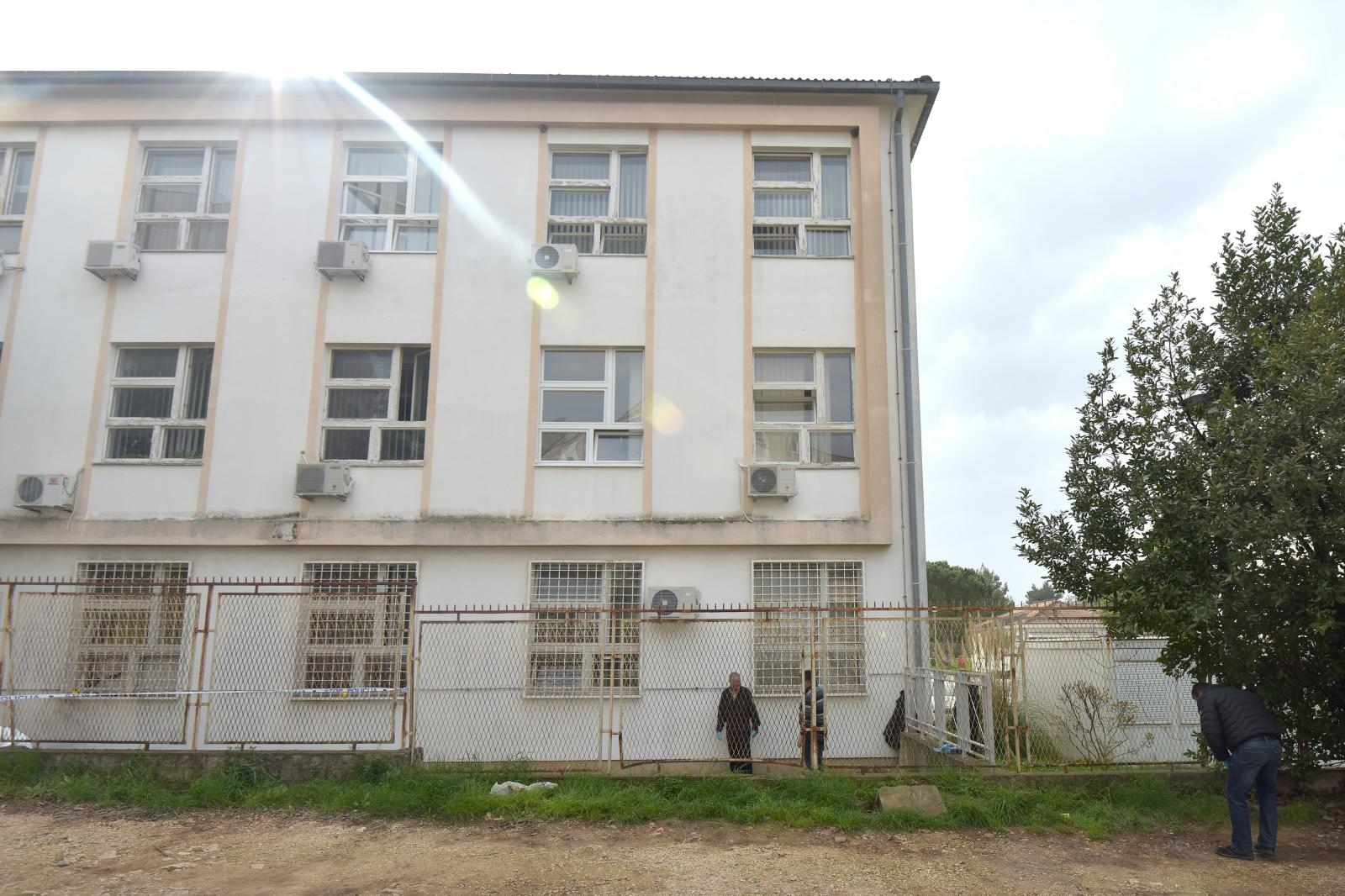 U dvorište PU zadarske tijekom noći bačena ručna bomba